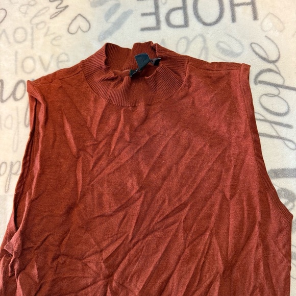 Le Chateau | women's xsmall chic Sleeveless Rust Sleeveless Top - Picture 3 of 5